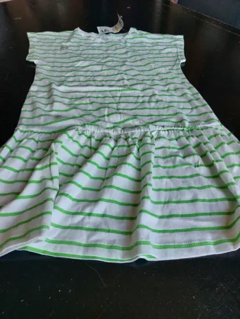 Robe lignée tex 5 ans neuve