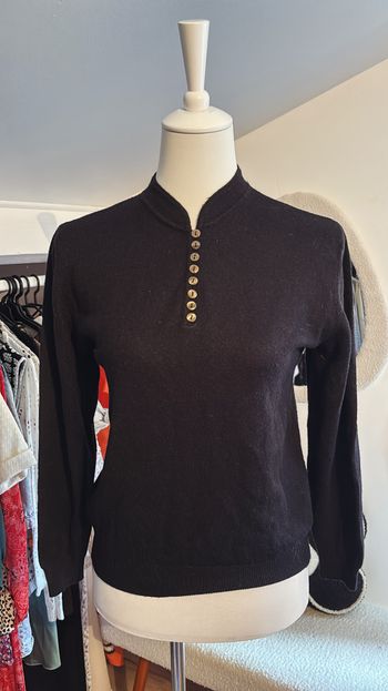 Pull d'hiver noir Boutique Indépendante T44