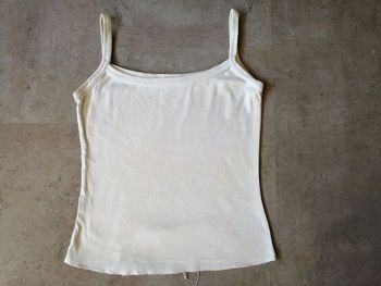 Débardeur blanc Largeur 30 cm longueur 33 cm Taille 10-14 ans Promod