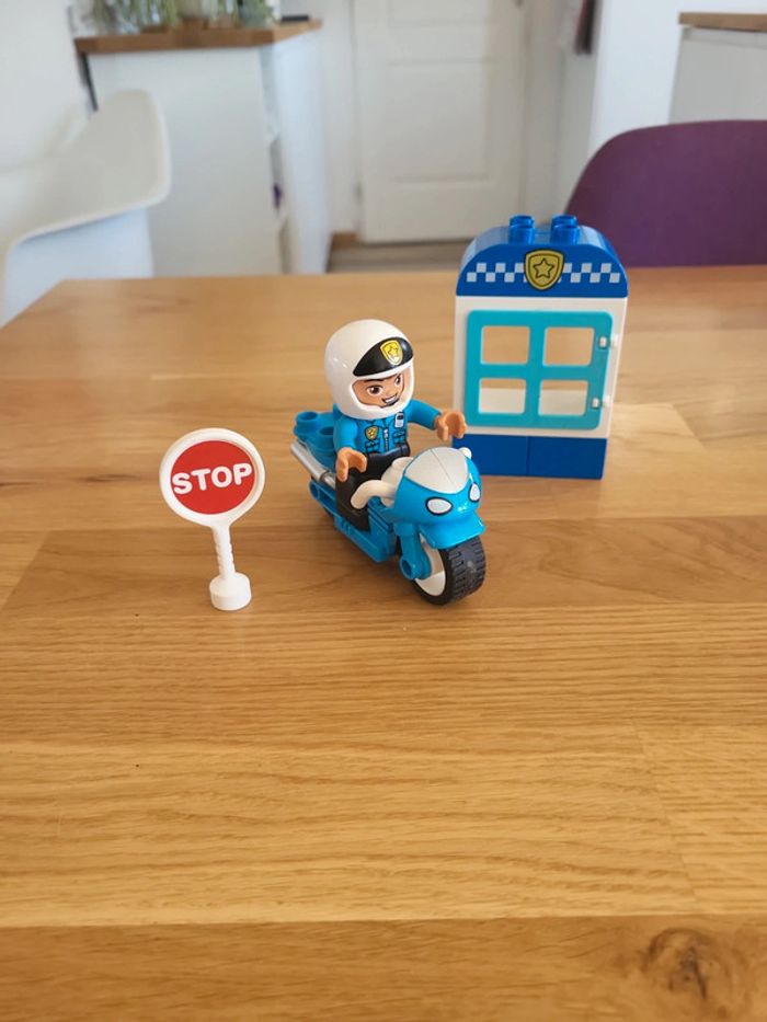Lego duplo policier