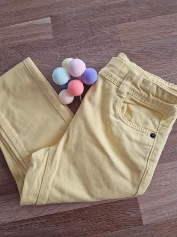 Pantalon/Jean jaune Kiabi 6ans