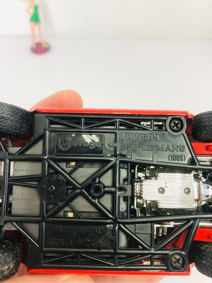 Ferrari 250 Le Mans 1965 échelle 1/24 - photo numéro 9