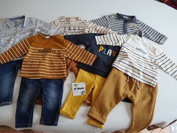 Lot n°11 Vêtements Tape à l'oeil 6 mois : 6 Pantalons + 6 Hauts