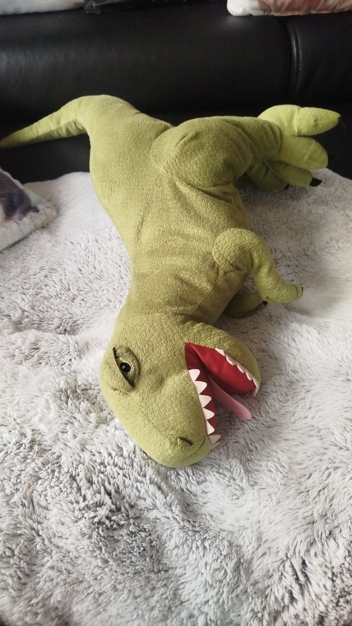Peluche dinausore Ikea 66 cm - photo numéro 3