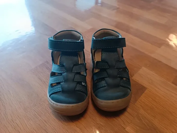 Chaussure à scratch Bellamy taille 22 avec boite