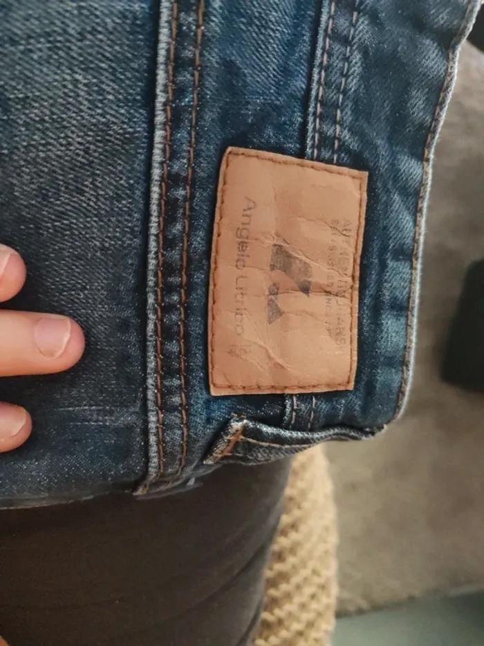 Jeans bleu "taille 32/34"= taille 42 - photo numéro 2