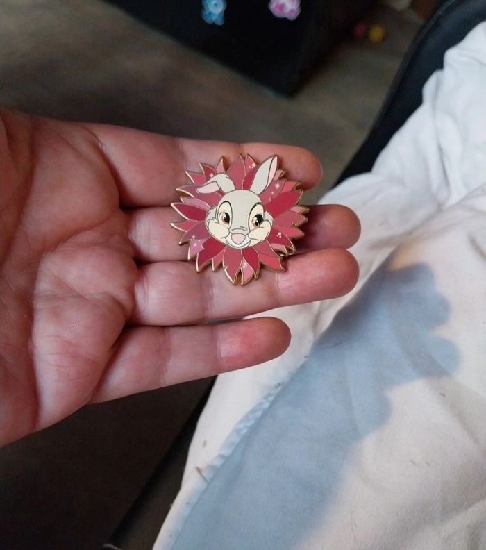 Pins Disney Lucky ou panpan - photo numéro 2