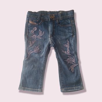 🌴 Jean avec broderie marque diesel taille 9 mois fille