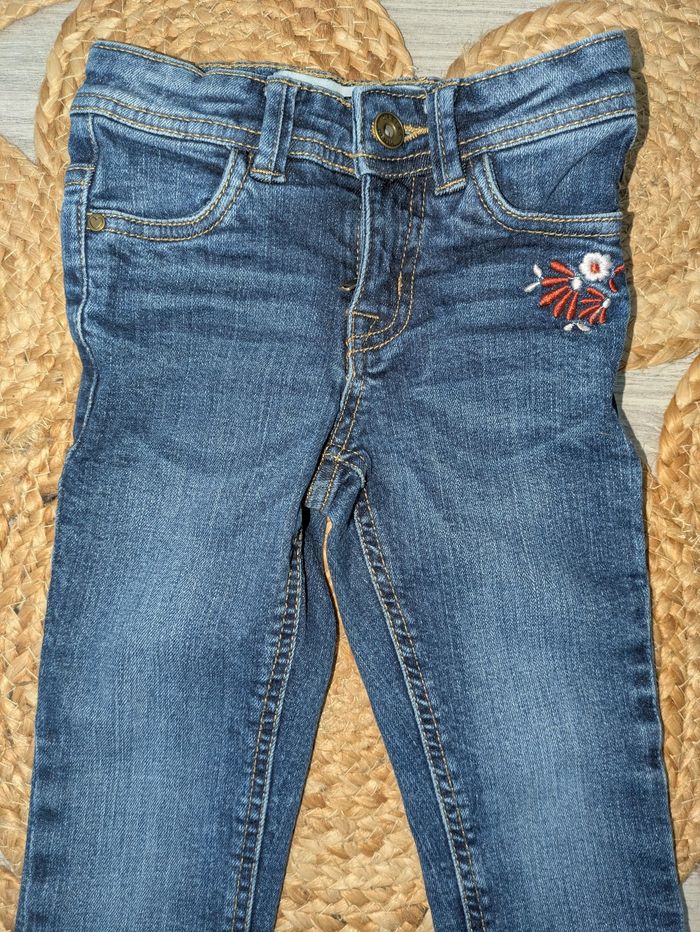Lot jeans fille 3 ans - photo numéro 3