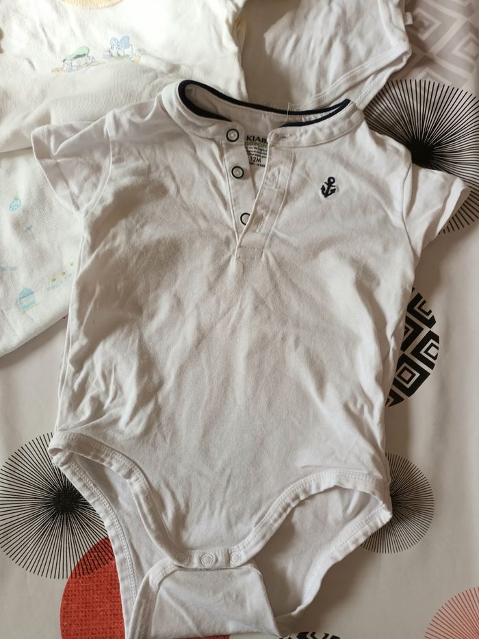 Lot 10 bodies manches courtes Taille 12 mois - photo numéro 5