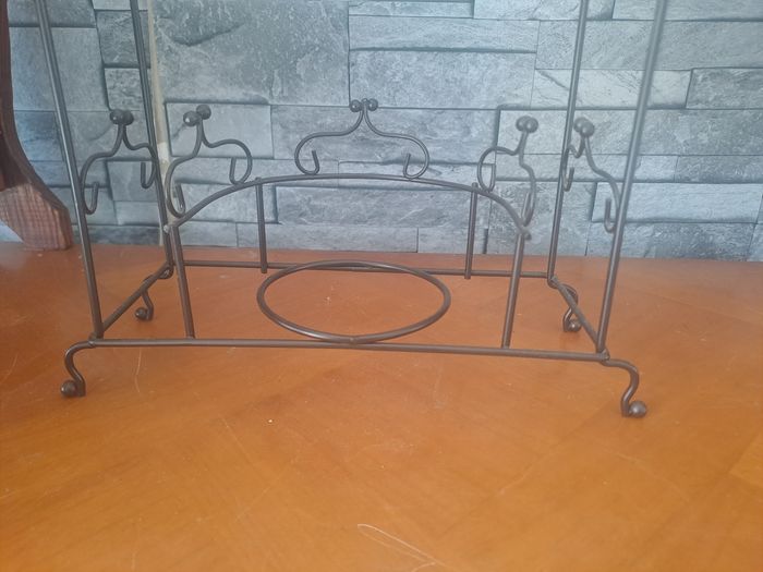 Support à tasses "Brasserie" en fer forgé léger - photo numéro 3