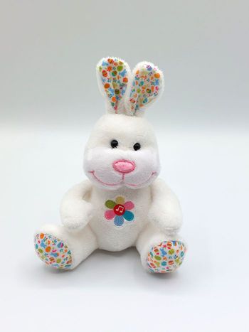 Peluche lapin blanc écru GIPSY Pâques fleur note musique œufs SON HS 18 cm - a12656 - os doudou