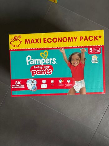 Couches Pampers pants taille 5