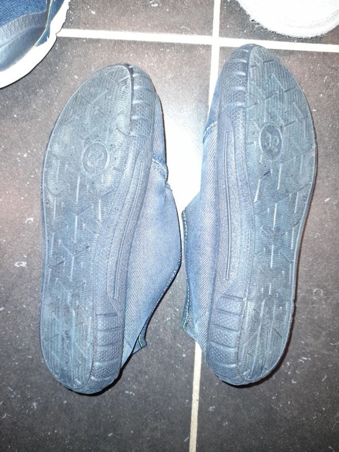 Lot chaussons et baskets pointure 32 - photo numéro 4