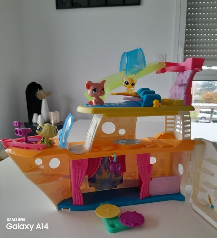 Bateau de croisière petshops - photo numéro 2