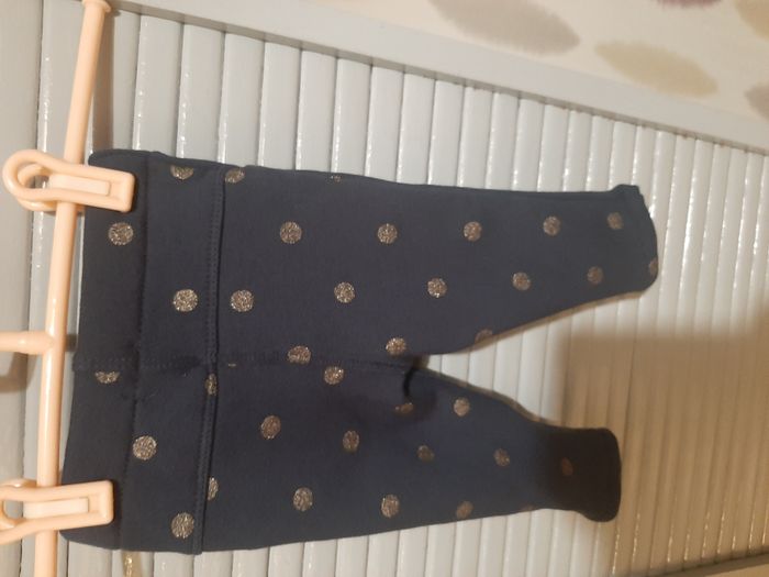 pantalon et sweat filles Taille 6 mois - photo numéro 4