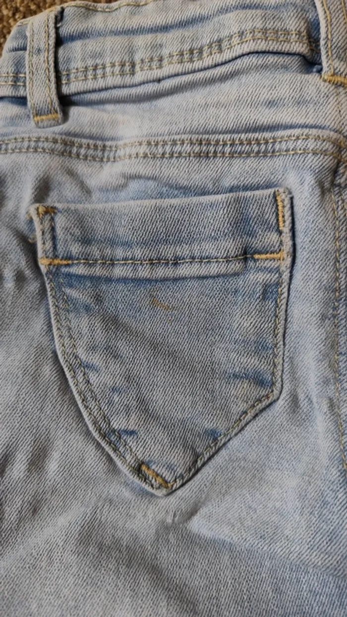 Jeans fille 3 ans - photo numéro 4