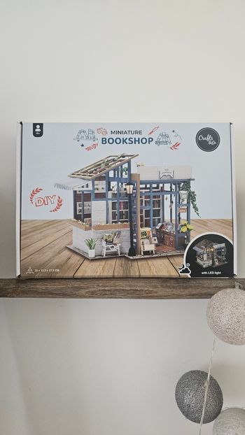 Miniature DIY Bookshop booknook