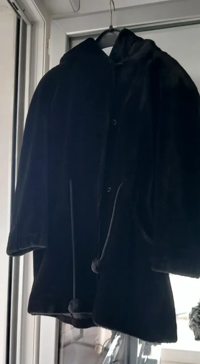 Manteau fausse fourrure - photo numéro 2