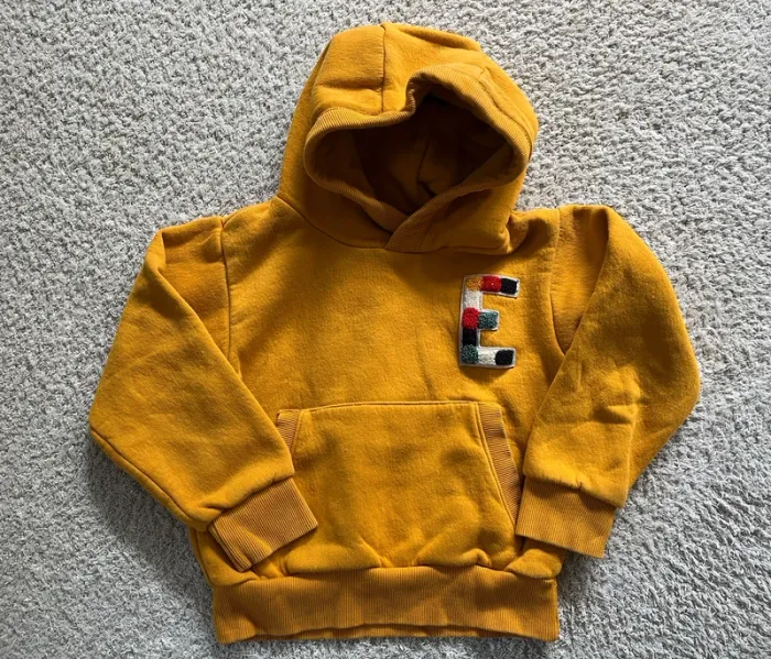 Pull sweat à capuche Jaune marque Tape à l’œil taille 6 ans