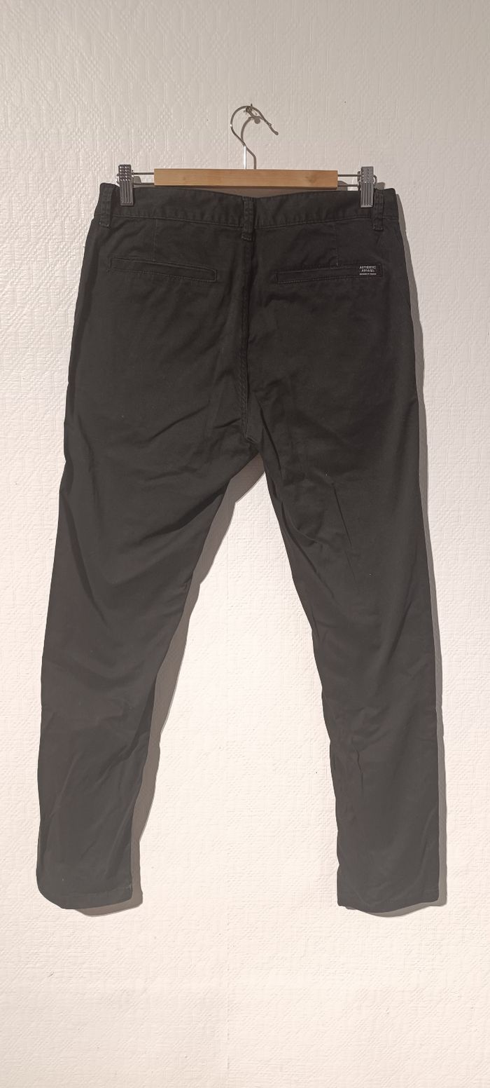 Pantalon chino noir – Kiabi – Taille M - photo numéro 3