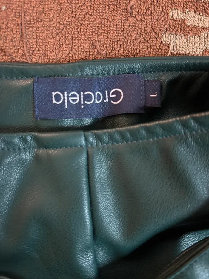 Jupe imitation cuir vert sapin, jupe courte taille L - photo numéro 7