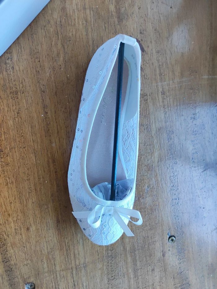 Très belles ballerines dentelles - photo numéro 2