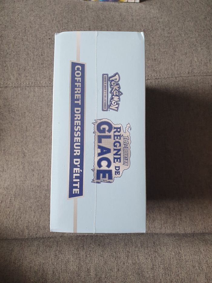Coffret pokemon elite etb règne de glace eb06 - photo numéro 5