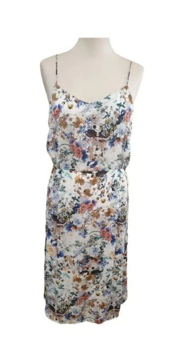 Superbe robe fleurie Taille M