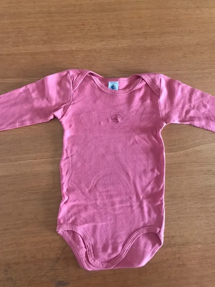 Lot 2 body 2 ans - photo numéro 2