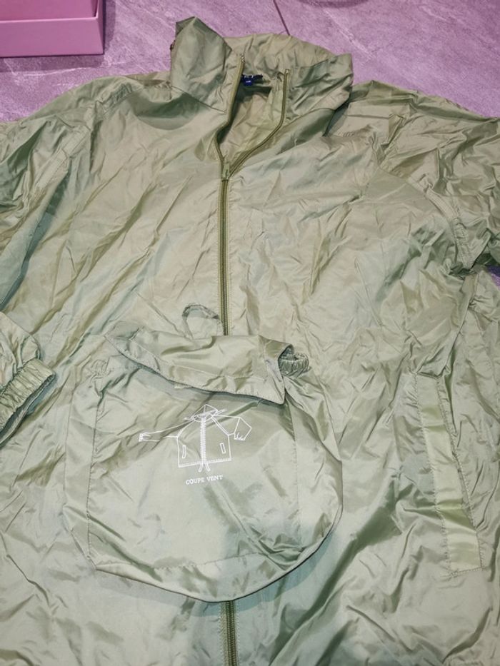 Veste coupe-vent imperméable fille 14 ans comme neuve - photo numéro 2