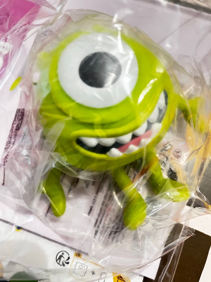 Livre Disney mes premiers amis, inclus la figurine - photo numéro 2