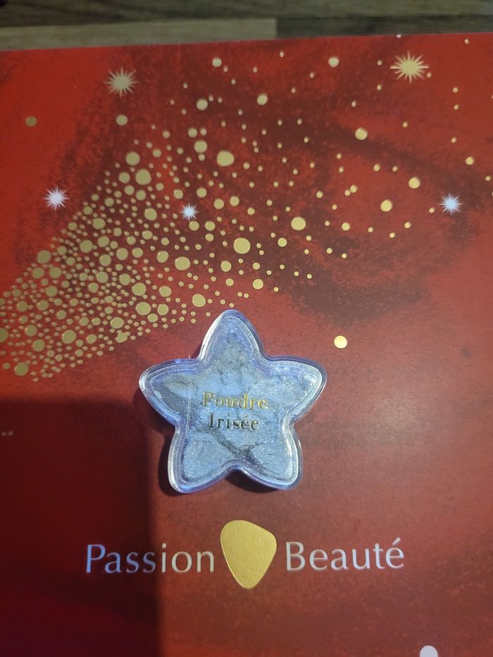 Petite étoile Poudre Irisée argenté Passion Beauté neuf!