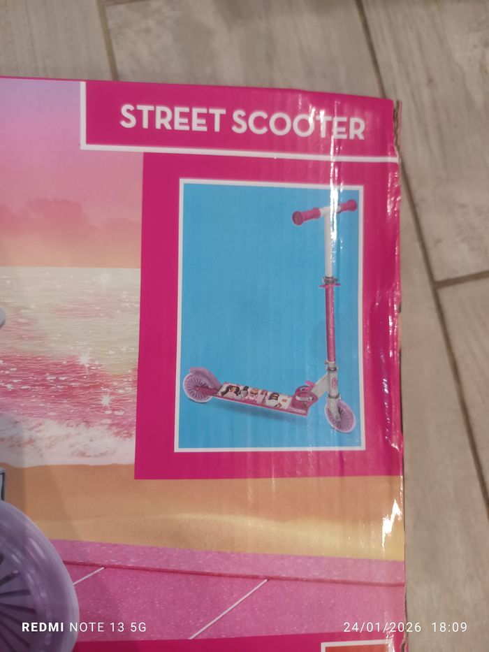 Trottinette barbie - photo numéro 2