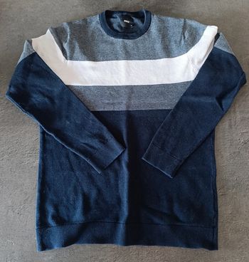 Pull tricolore
Taille : M