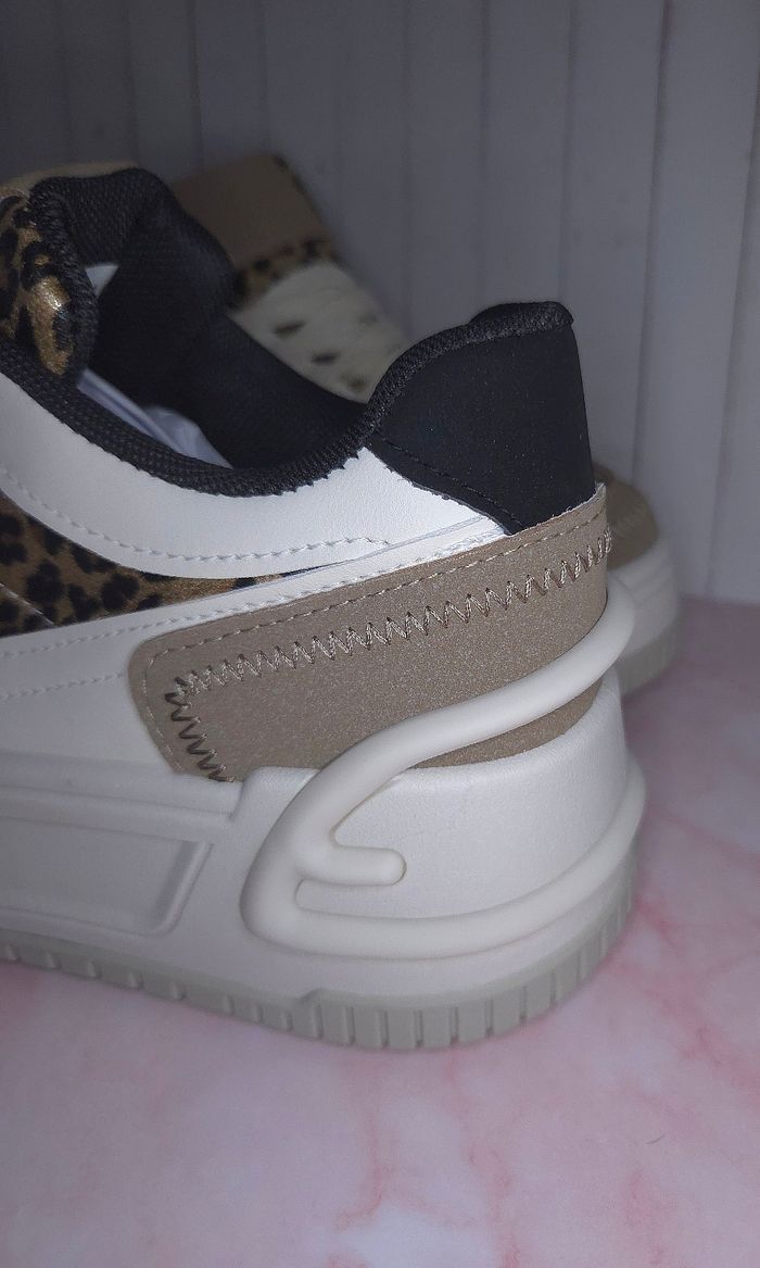 Baskets femmes léopard doré tendances - Taille 36 - NEUVES 🌟 - photo numéro 3