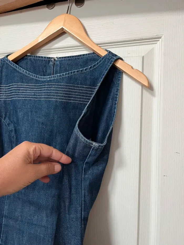 Robe en jeans Versace -taille 40 très bon état - photo numéro 3