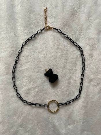 Collier en maille avec anneau et ourson