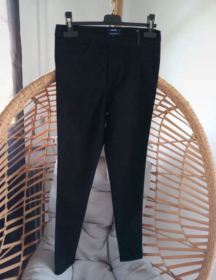 Pantalon noir skinny taille 34