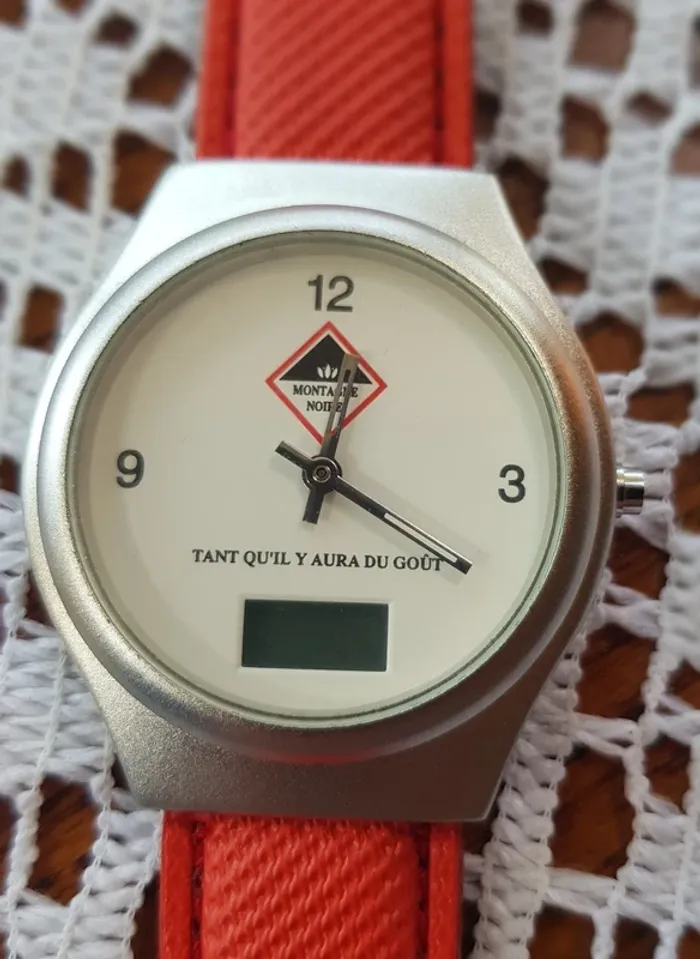 Montre femme publicitaire Montagne noire - photo numéro 3