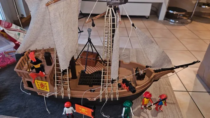 Bateau pirates playmobil