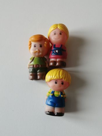 figurine personnage de l'arbre magique