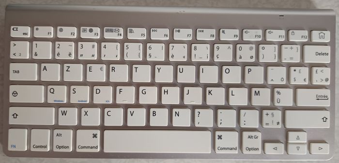 Clavier ItWorks 4254627 Bluetooth Couleur Alu pour tablette, smartphone et PC