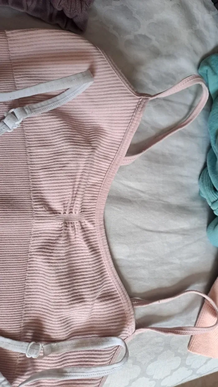 Lot de 2 brassières 134 140cm - photo numéro 3