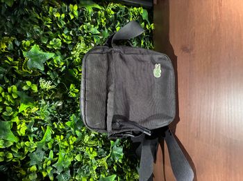 🐊 sacoche lacoste - 3 poches (occasion) 🐊