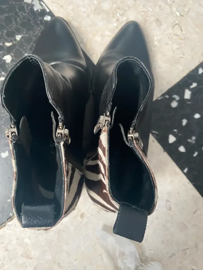 Bottines Jonak Paris cuir – T39 – détail zèbre à l’arrière - photo numéro 5