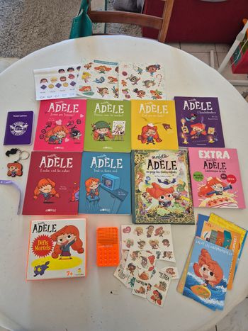 Lot Mortelle adele 8 livres, jeu défis mortels, la boite a phrases mortelles tatoo stickers carte