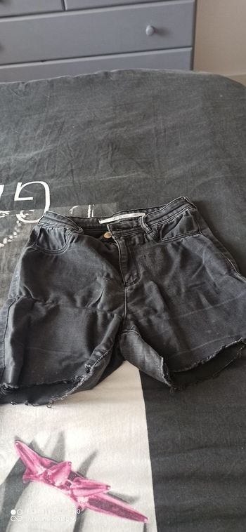 Short en jeans noir t. 38