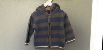 Gilet zippé à capuche 6 mois