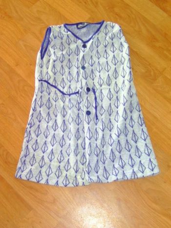 Robe EMO CREATIONS plage éponge blanche et bleu taille 6 ans TBE